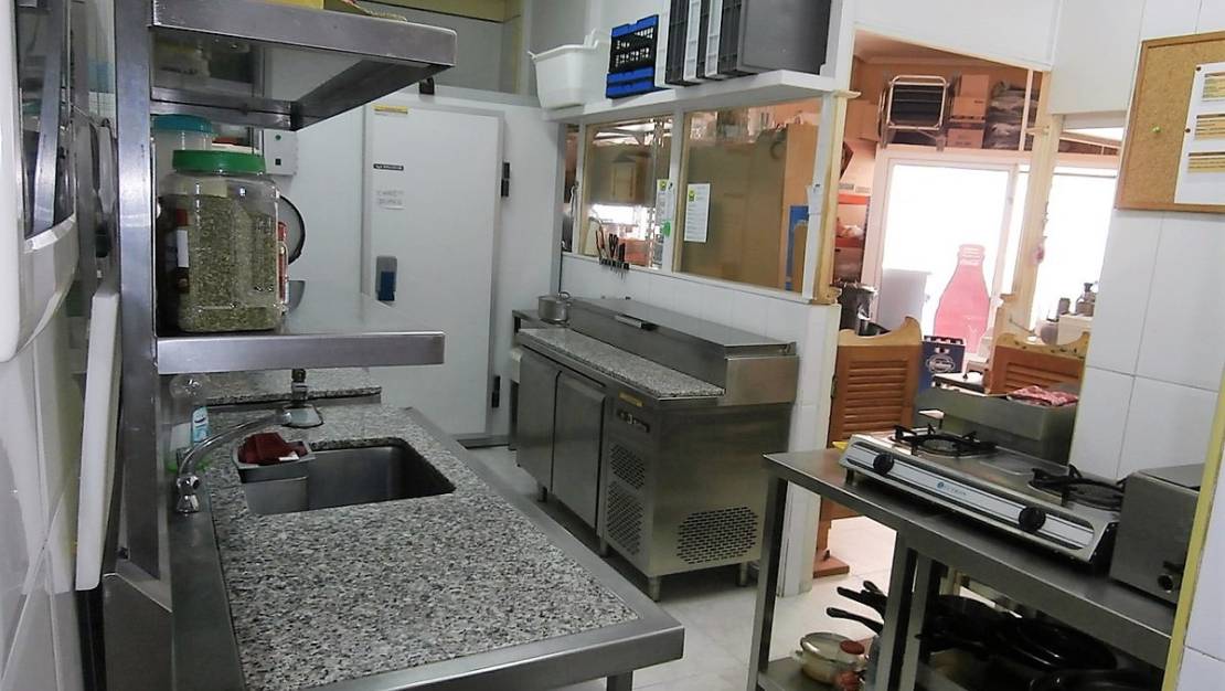 Venta - Commercial property - Torrevieja - Torrevieja Centro