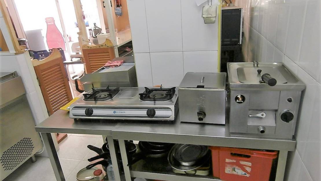 Venta - Commercial property - Torrevieja - Torrevieja Centro