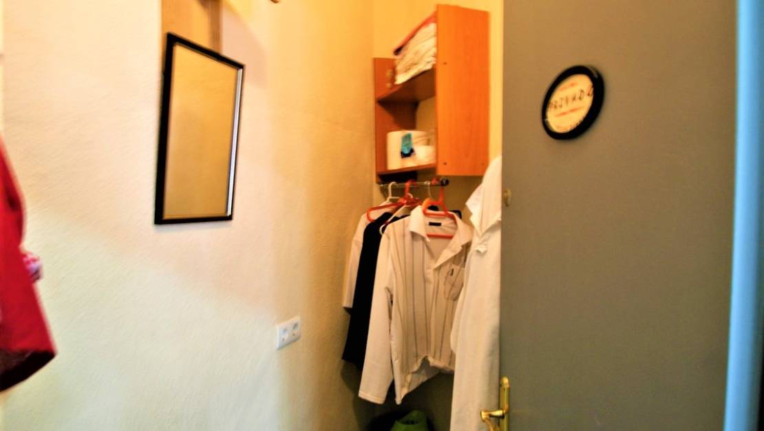 Venta - Commercial property - Torrevieja - Torrevieja Centro