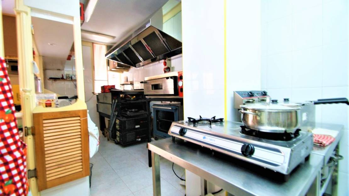 Venta - Commercial property - Torrevieja - Torrevieja Centro