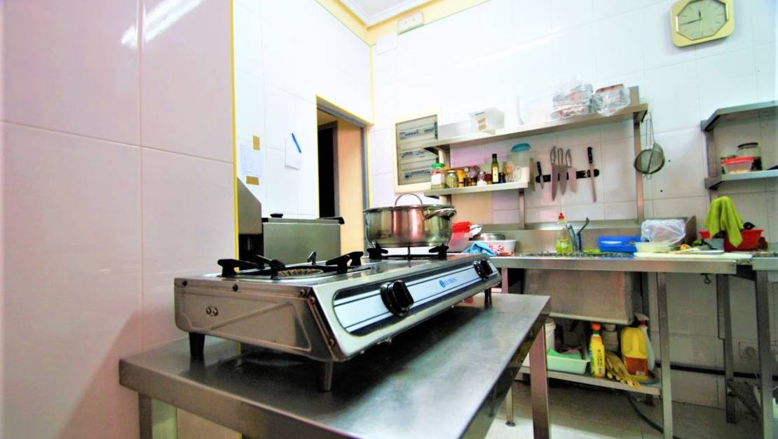 Venta - Commercial property - Torrevieja - Torrevieja Centro