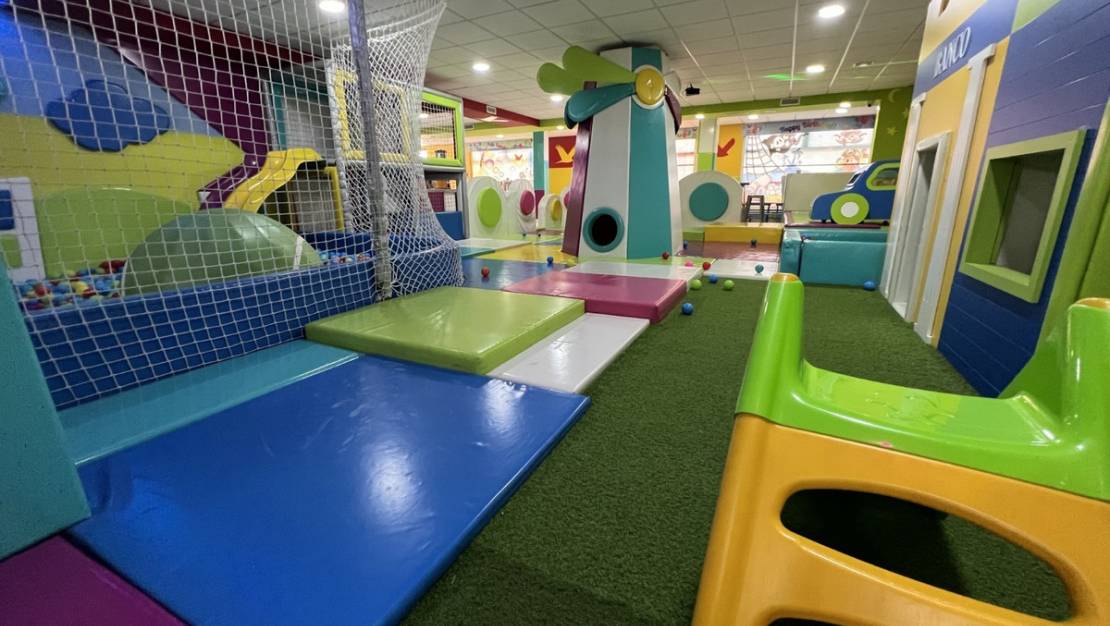 Venta - Commercial property - Torrevieja - Torrevieja Centro