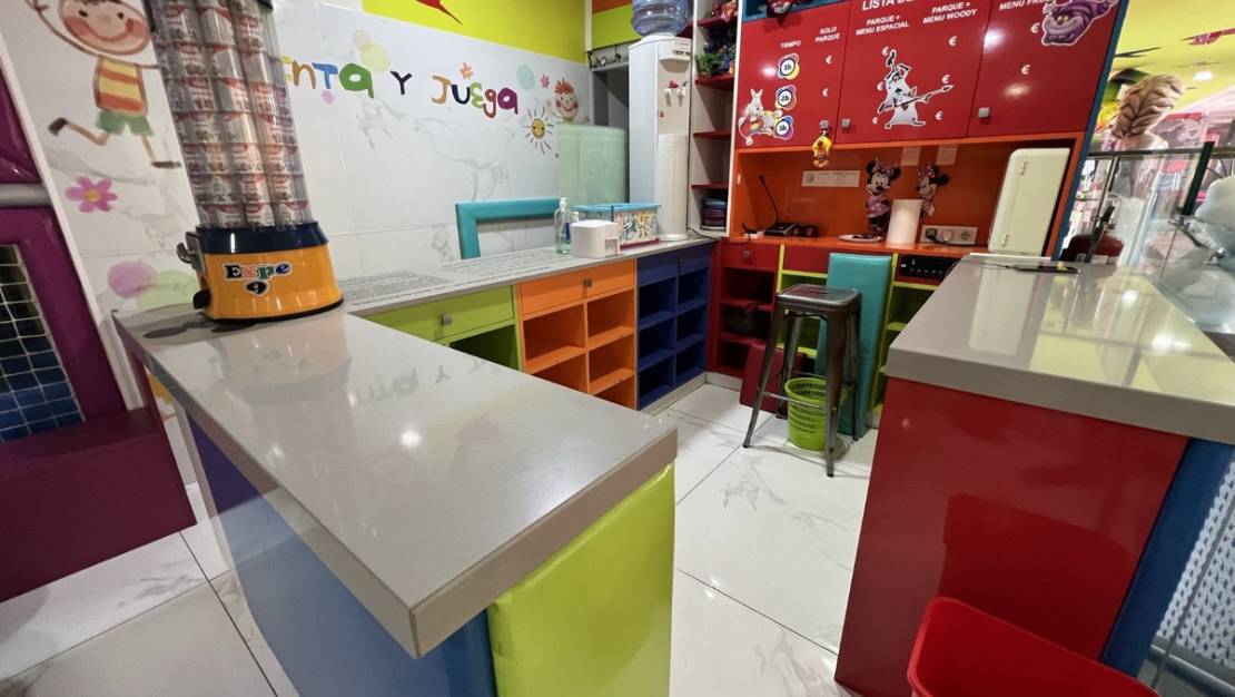 Venta - Commercial property - Torrevieja - Torrevieja Centro