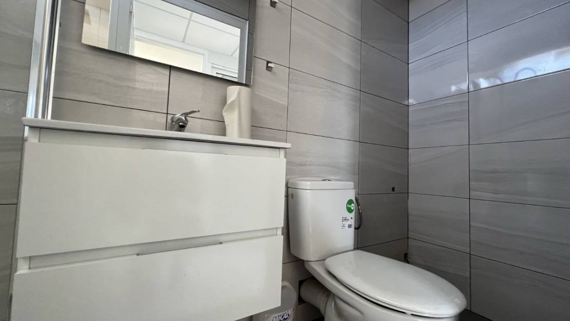 Venta - Commercial property - Torrevieja - Torrevieja Centro