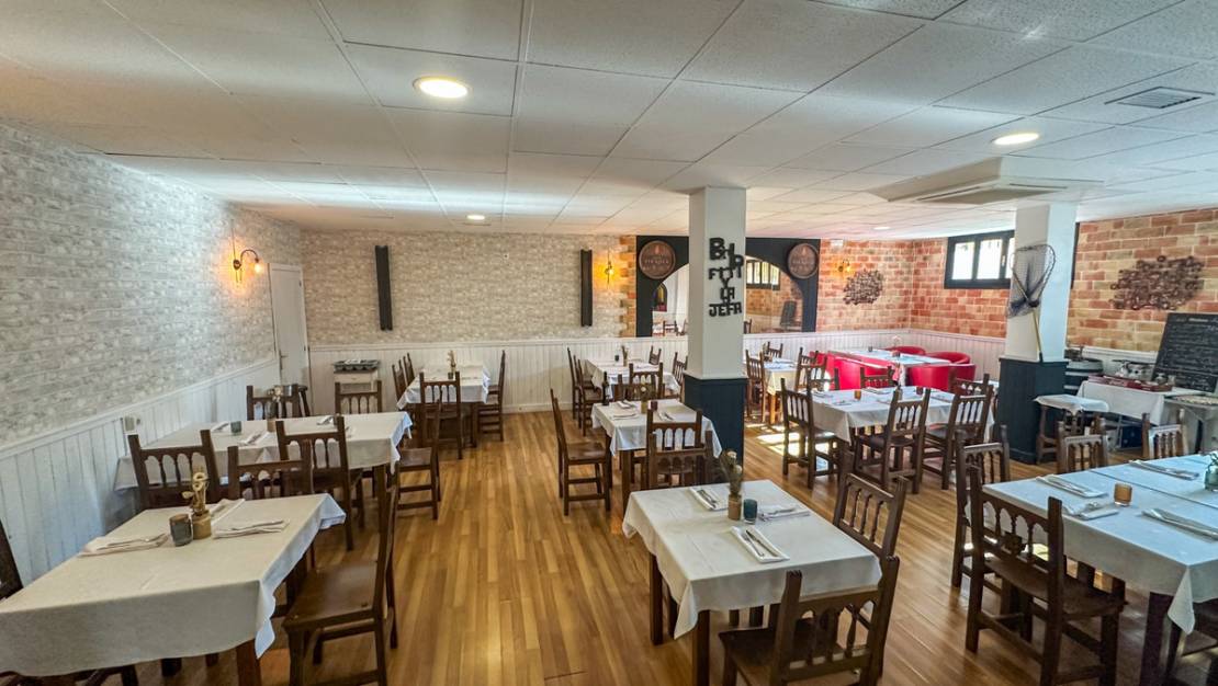 Venta - Commercial property - Torrevieja - Torrevieja Centro