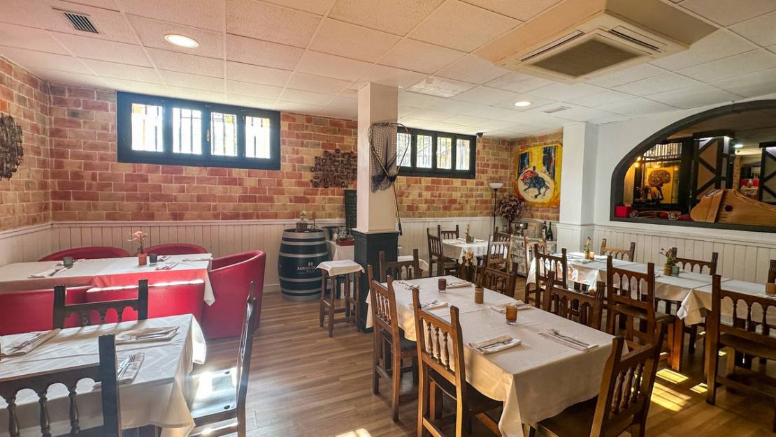 Venta - Commercial property - Torrevieja - Torrevieja Centro