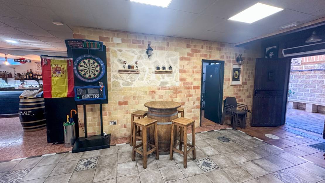 Venta - Commercial property - Torrevieja - Torrevieja Centro