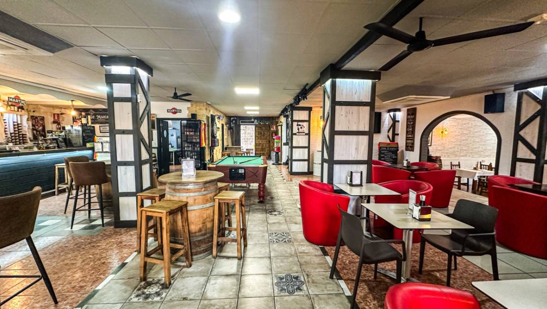 Venta - Commercial property - Torrevieja - Torrevieja Centro