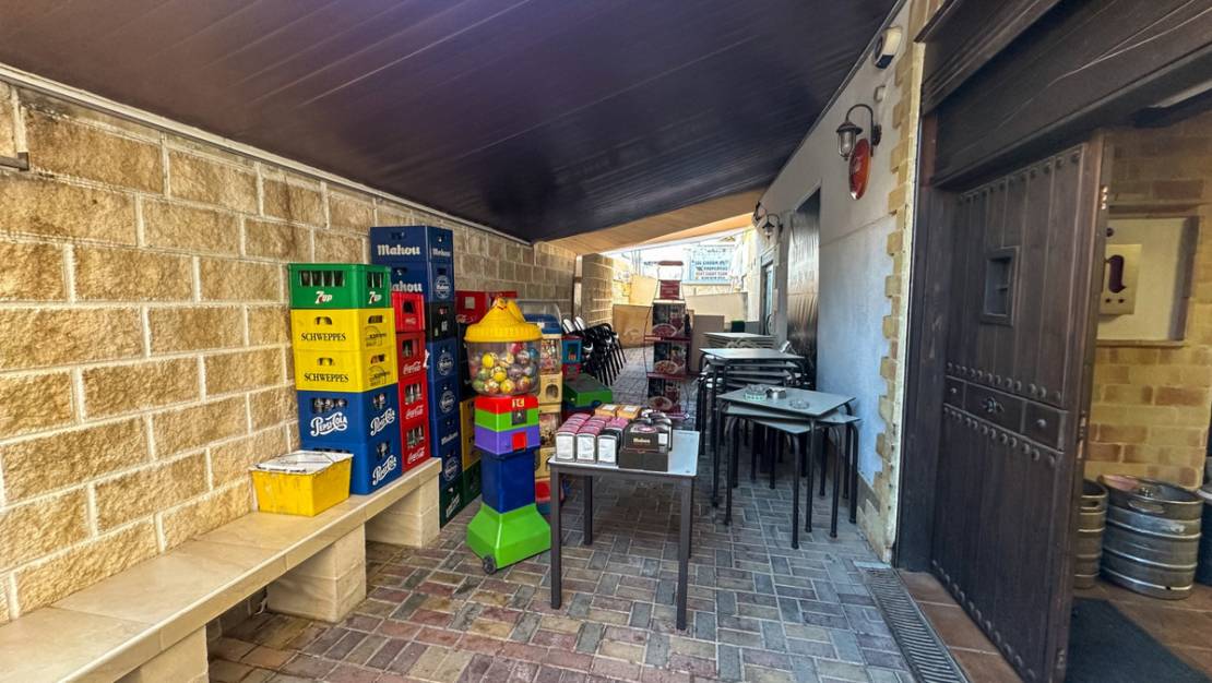 Venta - Commercial property - Torrevieja - Torrevieja Centro