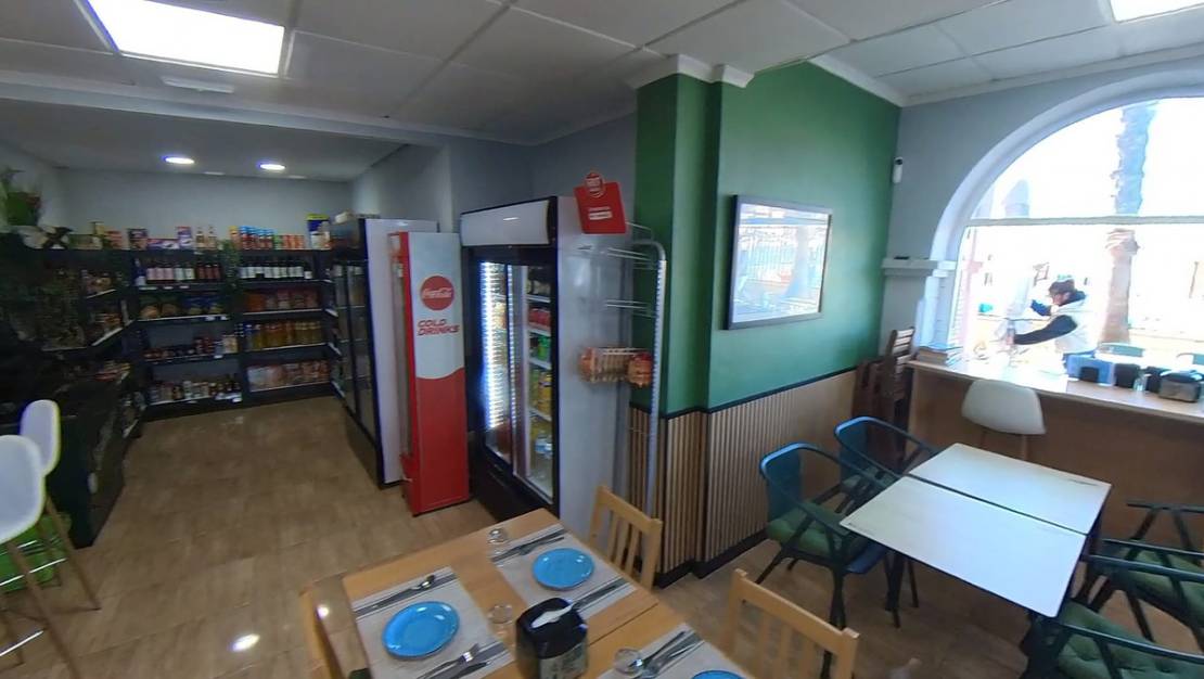 Venta - Commercial property - Torrevieja - Torrevieja Centro