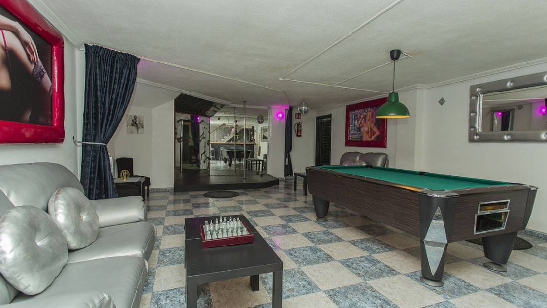 Venta - Commercial property - Torrevieja - Torrevieja Centro