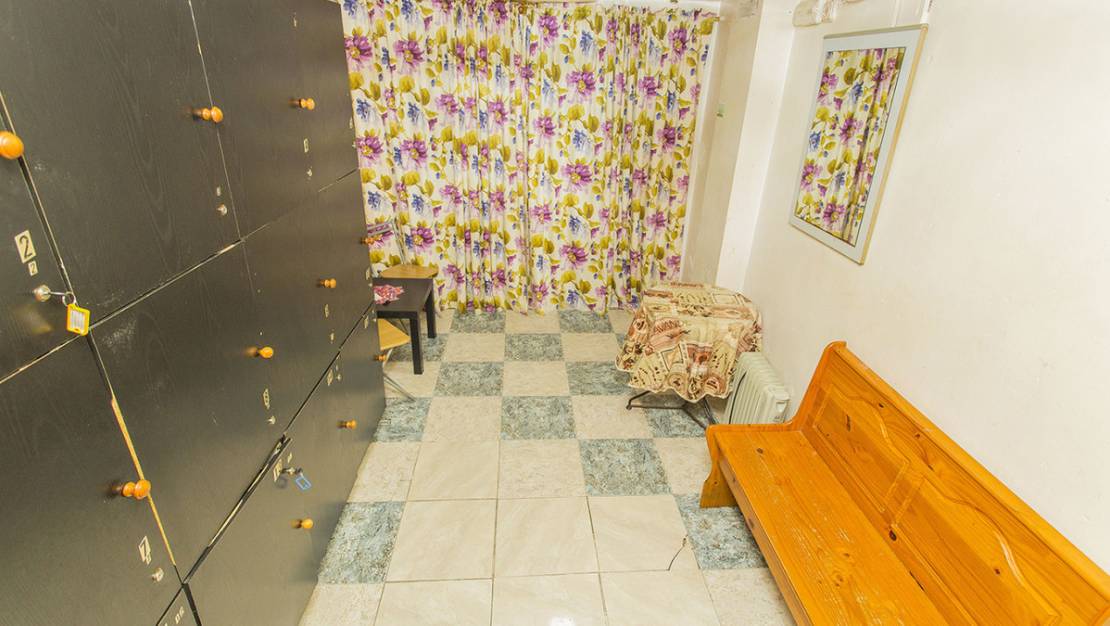 Venta - Commercial property - Torrevieja - Torrevieja Centro