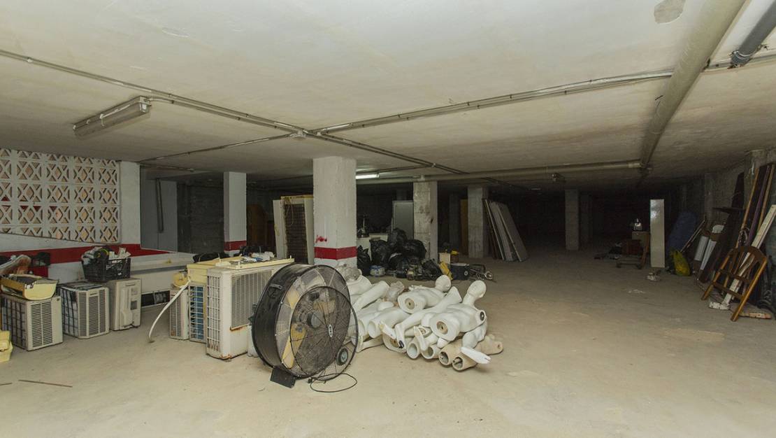 Venta - Commercial property - Torrevieja - Torrevieja Centro
