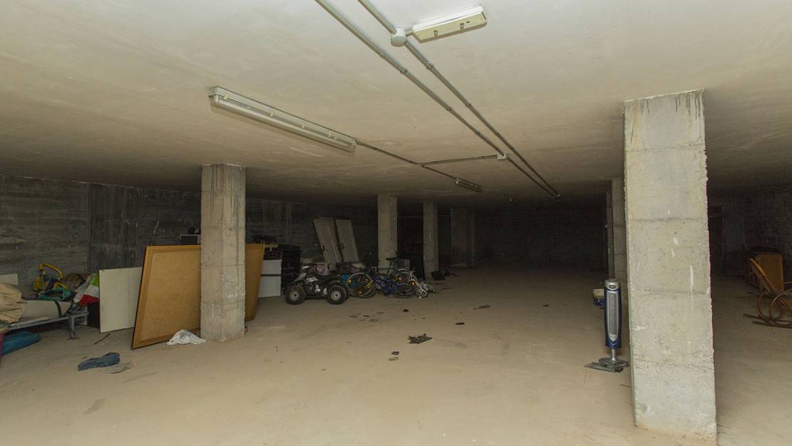 Venta - Commercial property - Torrevieja - Torrevieja Centro