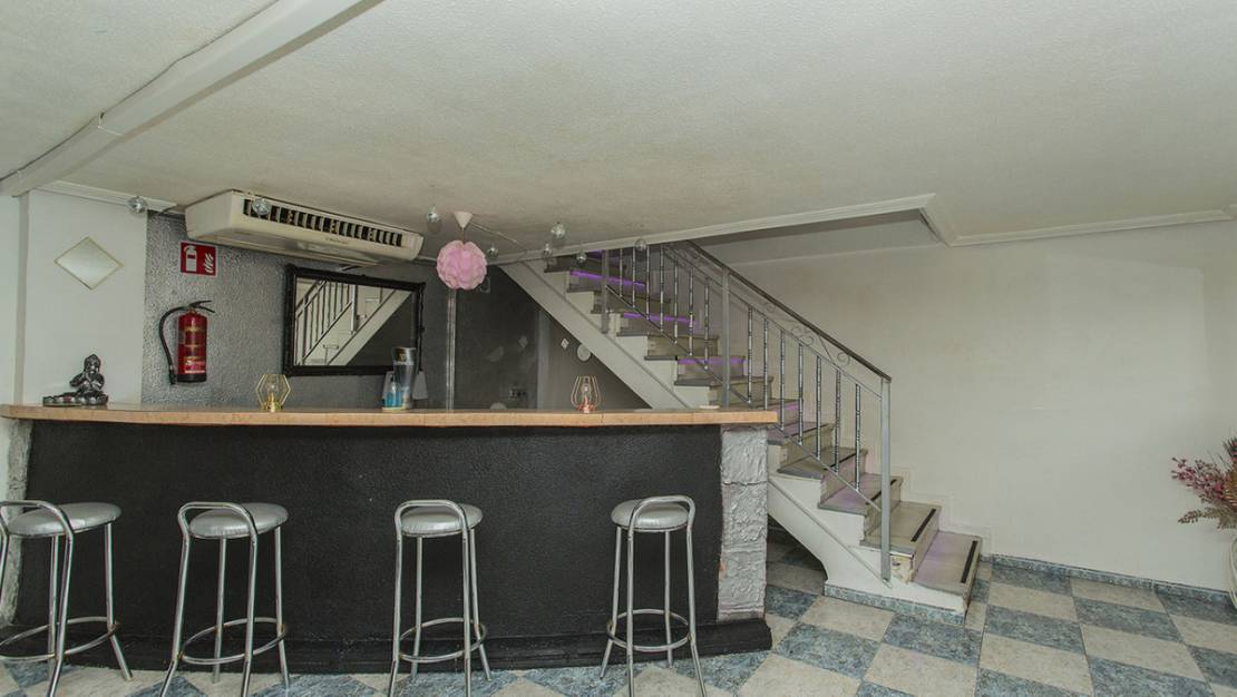 Venta - Commercial property - Torrevieja - Torrevieja Centro