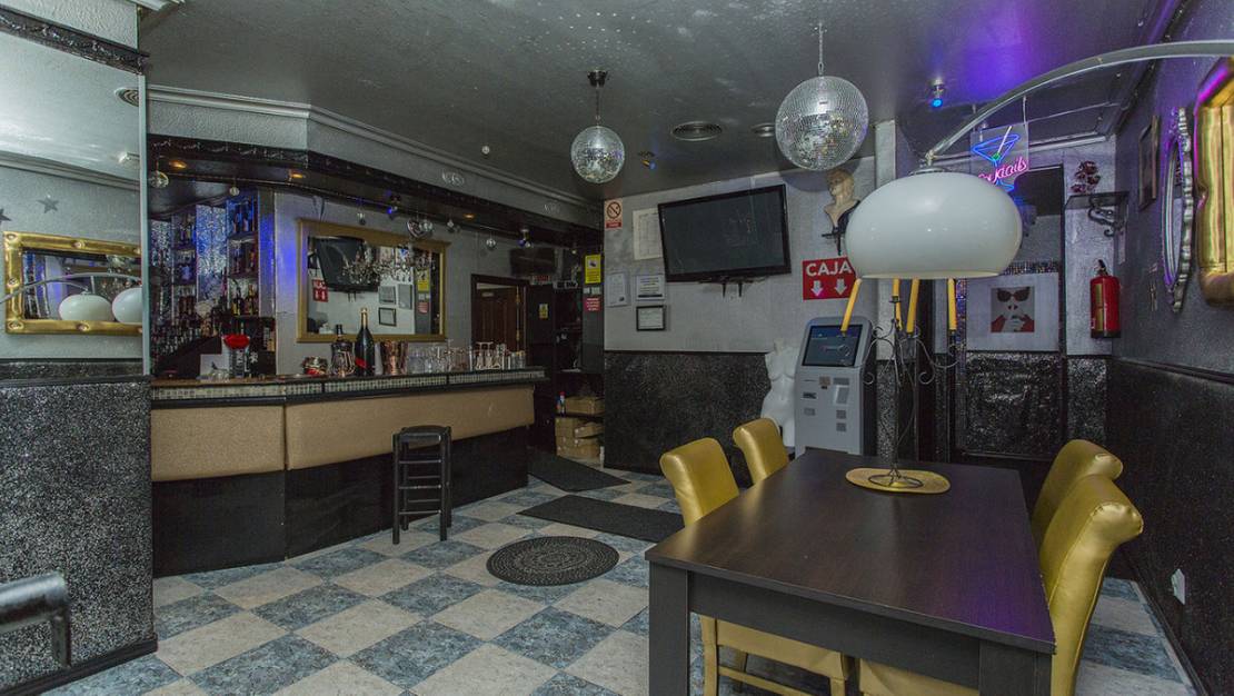 Venta - Commercial property - Torrevieja - Torrevieja Centro