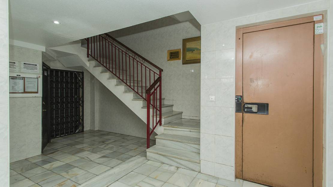 Venta - Commercial property - Torrevieja - Torrevieja Centro