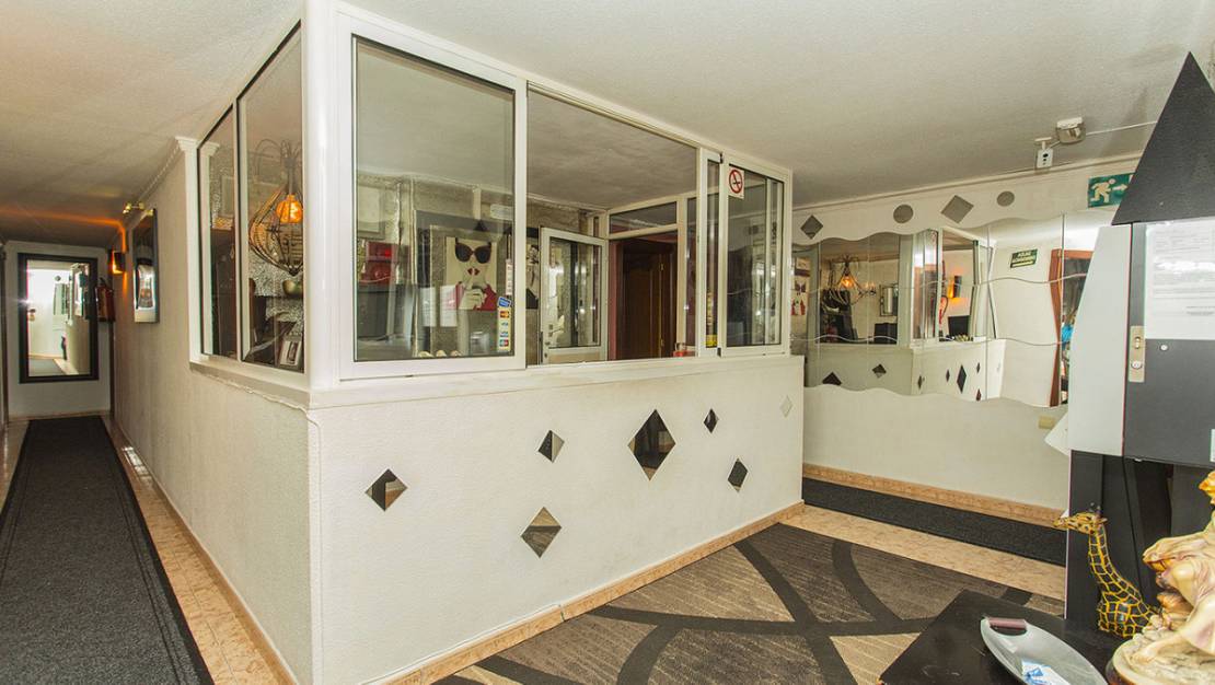 Venta - Commercial property - Torrevieja - Torrevieja Centro