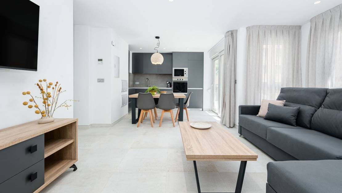 Venta - Commercial property - Torrevieja - Torrevieja Centro