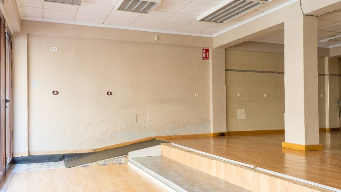 Venta - Commercial property - Torrevieja - Torrevieja Centro