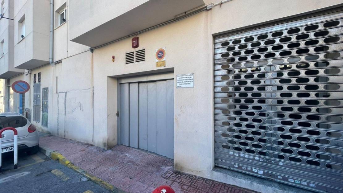 Venta - Commercial property - Torrevieja - Torrevieja Centro