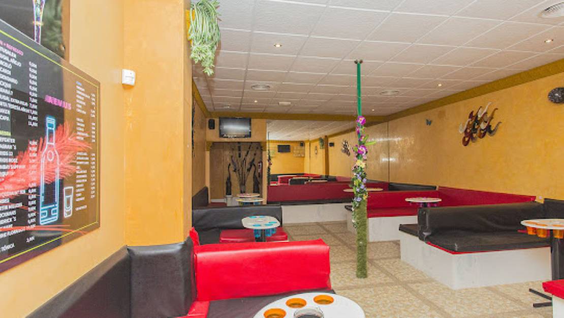 Venta - Commercial property - Torrevieja - Torrevieja Centro