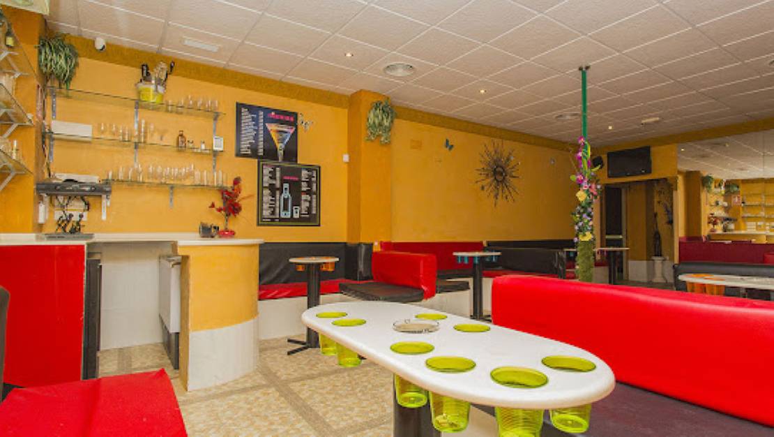 Venta - Commercial property - Torrevieja - Torrevieja Centro