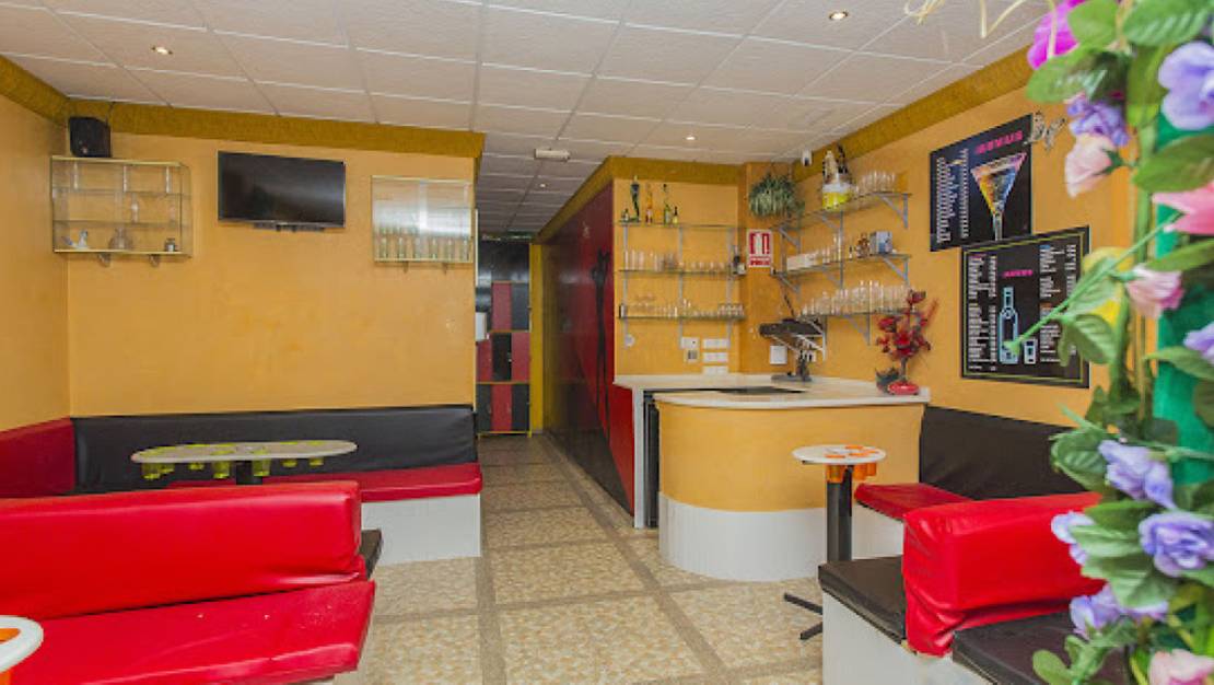 Venta - Commercial property - Torrevieja - Torrevieja Centro