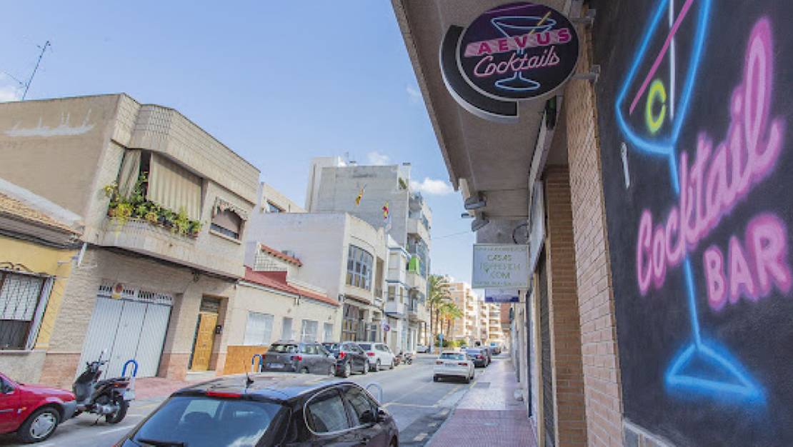 Venta - Commercial property - Torrevieja - Torrevieja Centro