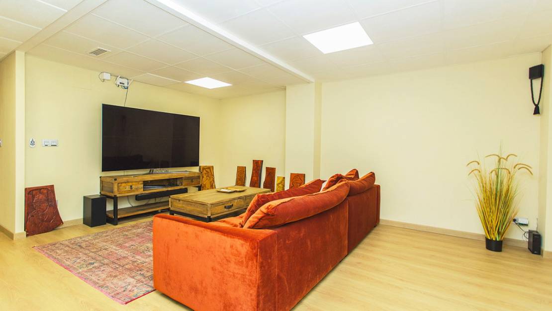 Venta - Commercial property - Torrevieja - Torrevieja Centro