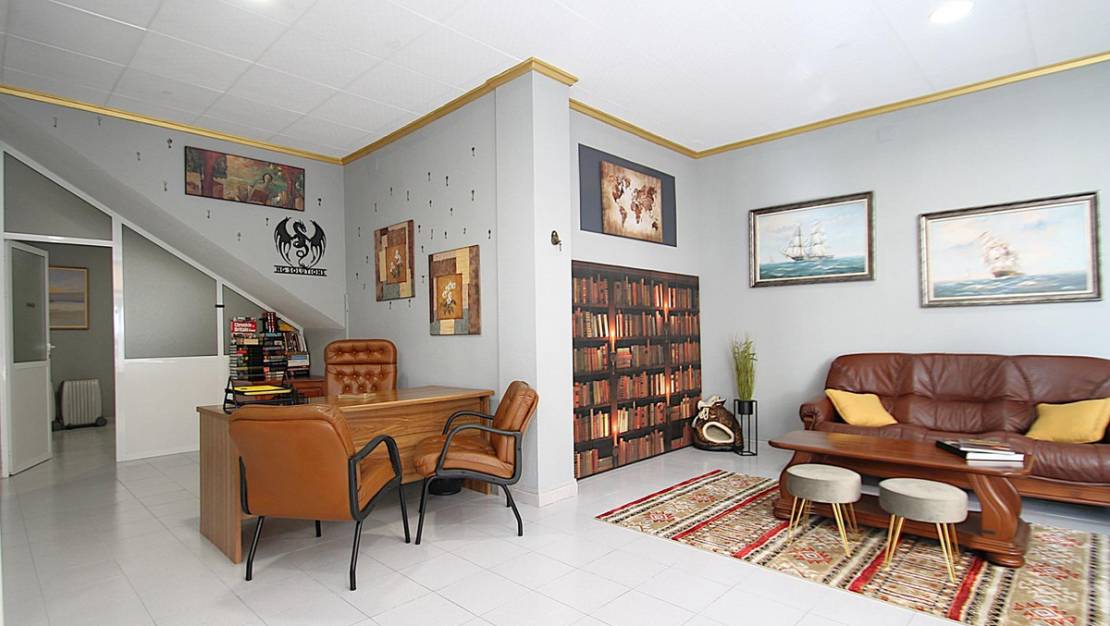 Venta - Commercial property - Torrevieja - Torrevieja Centro