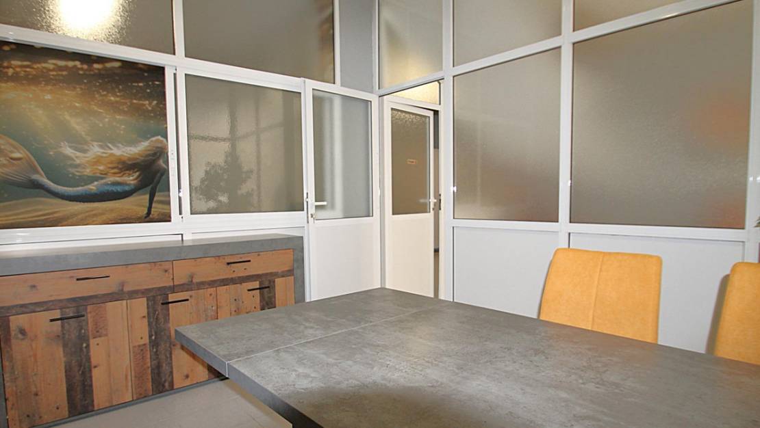 Venta - Commercial property - Torrevieja - Torrevieja Centro