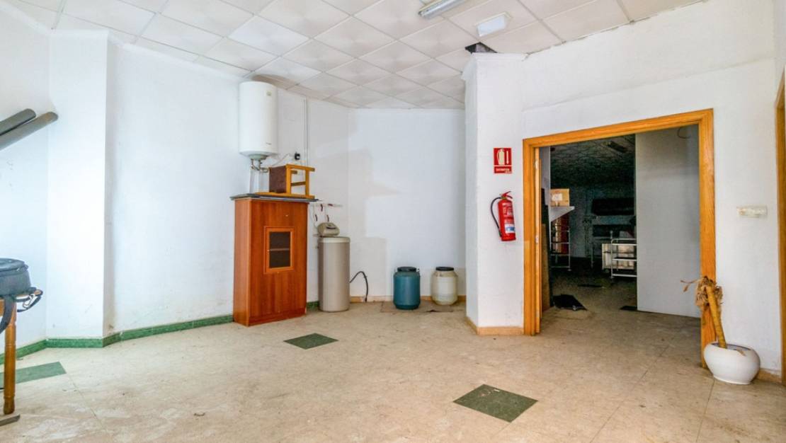 Venta - Commercial property - Torrevieja - Torrevieja Centro