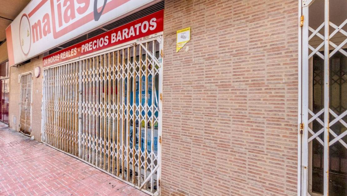 Venta - Commercial property - Torrevieja - Torrevieja Centro