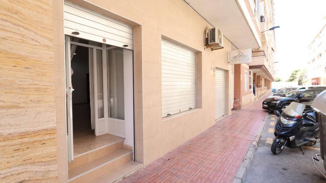 Venta - Commercial property - Torrevieja - Torrevieja Centro