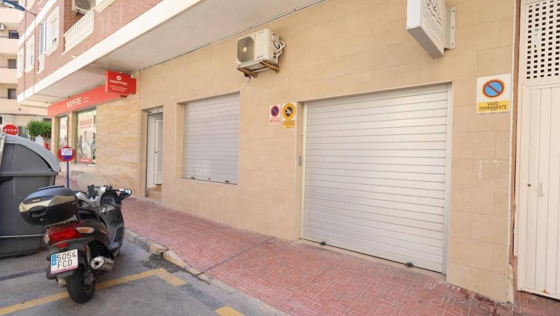 Venta - Commercial property - Torrevieja - Torrevieja Centro