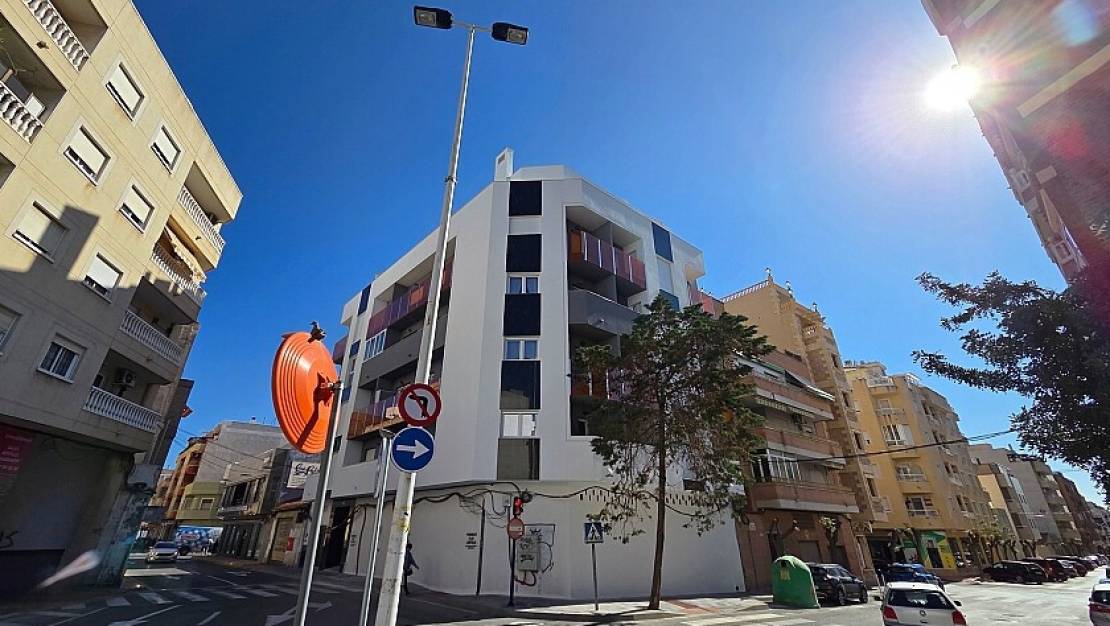 Venta - Commercial property - Torrevieja - Torrevieja Centro