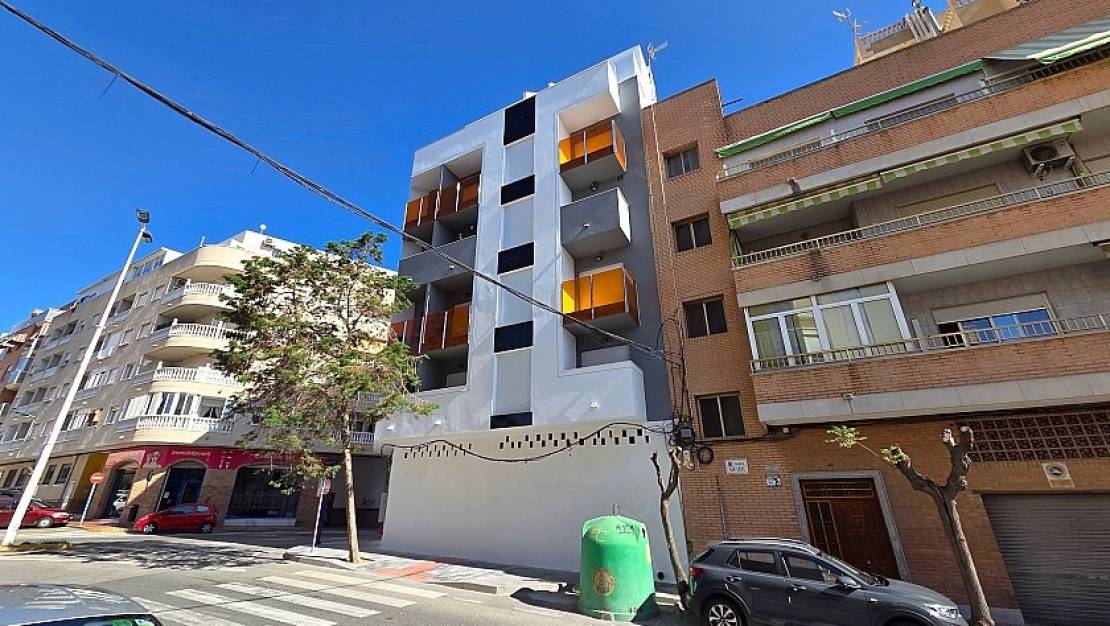 Venta - Commercial property - Torrevieja - Torrevieja Centro