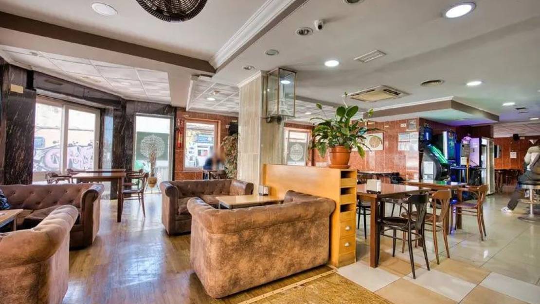Venta - Commercial property - Torrevieja - Torrevieja Centro