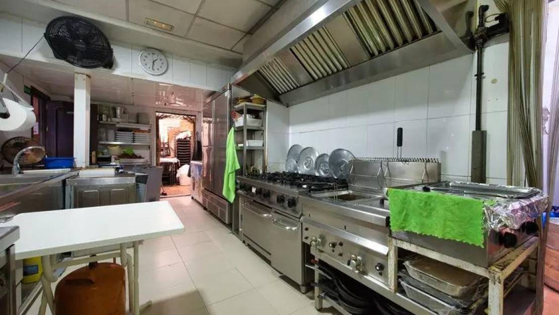 Venta - Commercial property - Torrevieja - Torrevieja Centro
