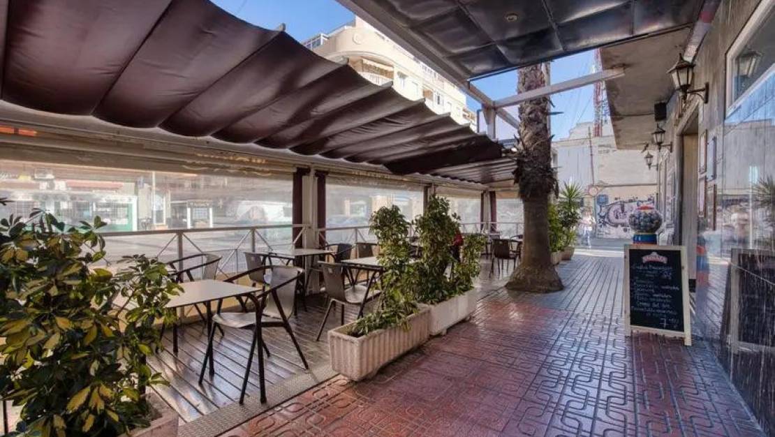 Venta - Commercial property - Torrevieja - Torrevieja Centro