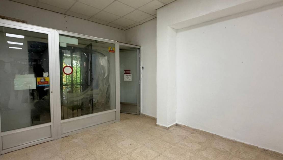 Venta - Commercial property - Torrevieja - Torrevieja Centro