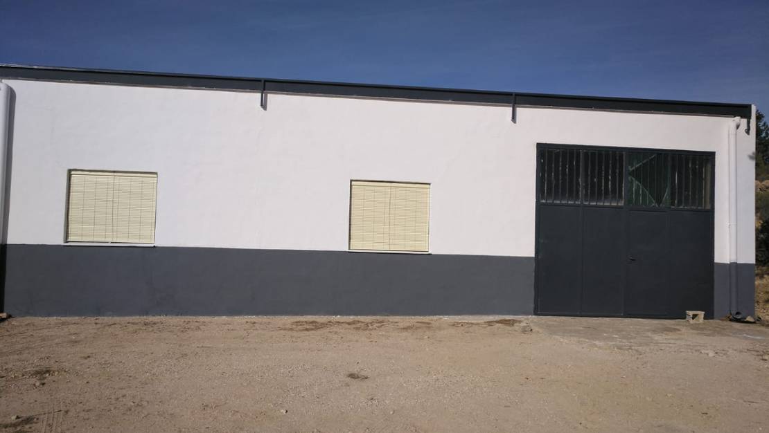 Venta - Commercial property - Yecla - Yecla Centro