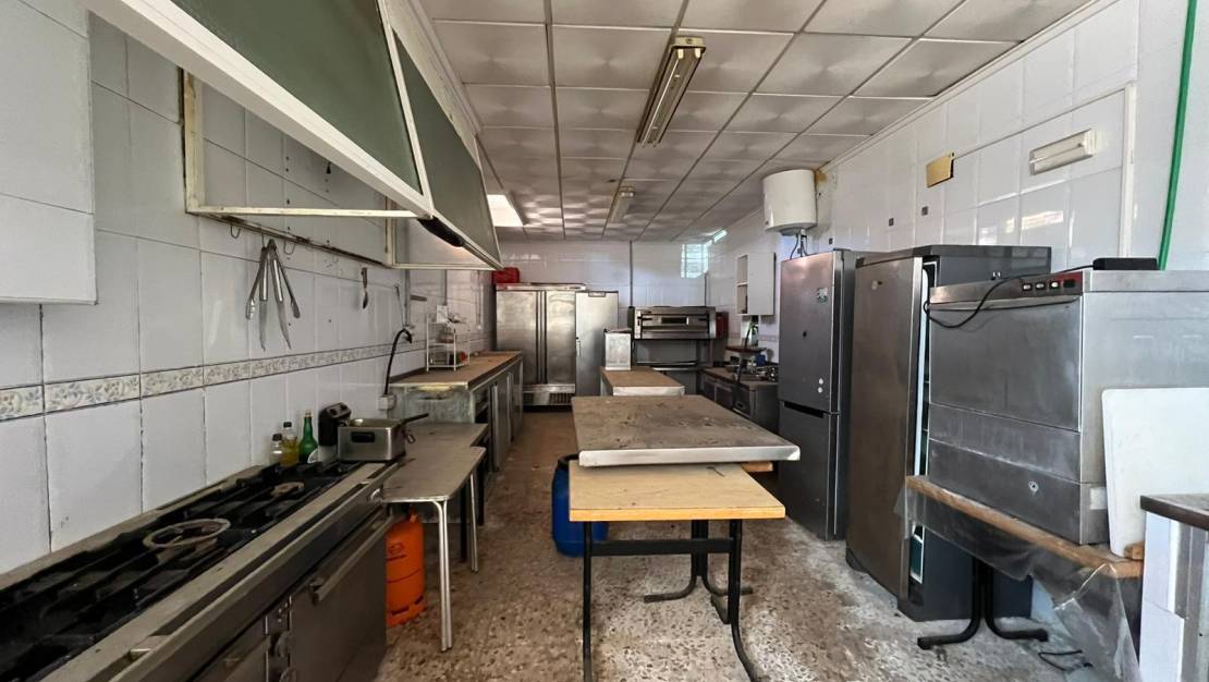 Venta - Commercial Unit - Torrevieja - Cabo cervera