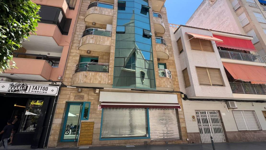 Venta - Commercial Unit - Torrevieja - Centro