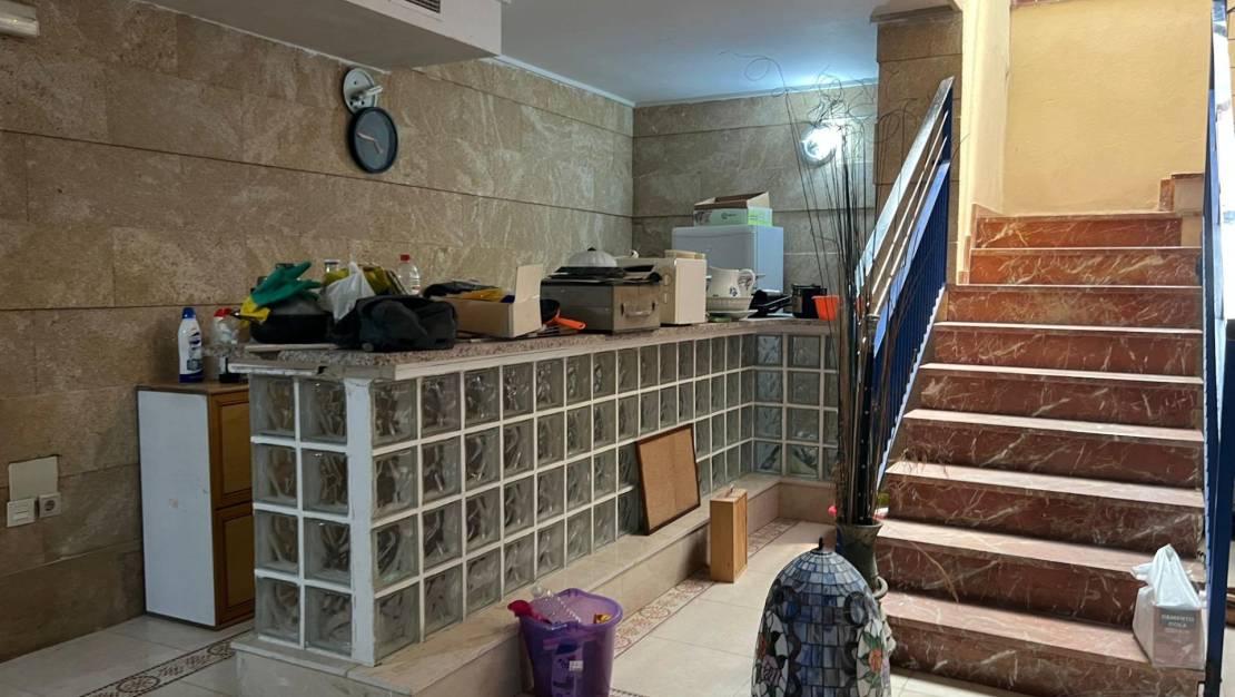 Venta - Commercial Unit - Torrevieja - Centro