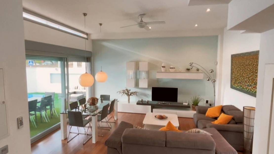 Venta - Detached House / Villa - Mil Palmeras