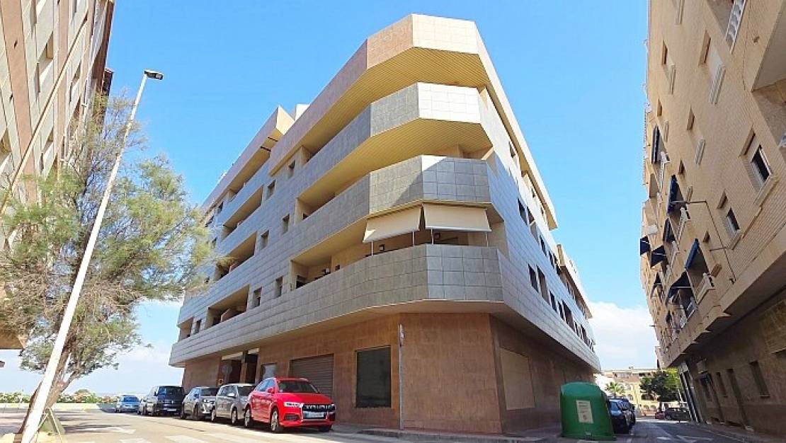 Venta - Garaje - Torrevieja - La Mata