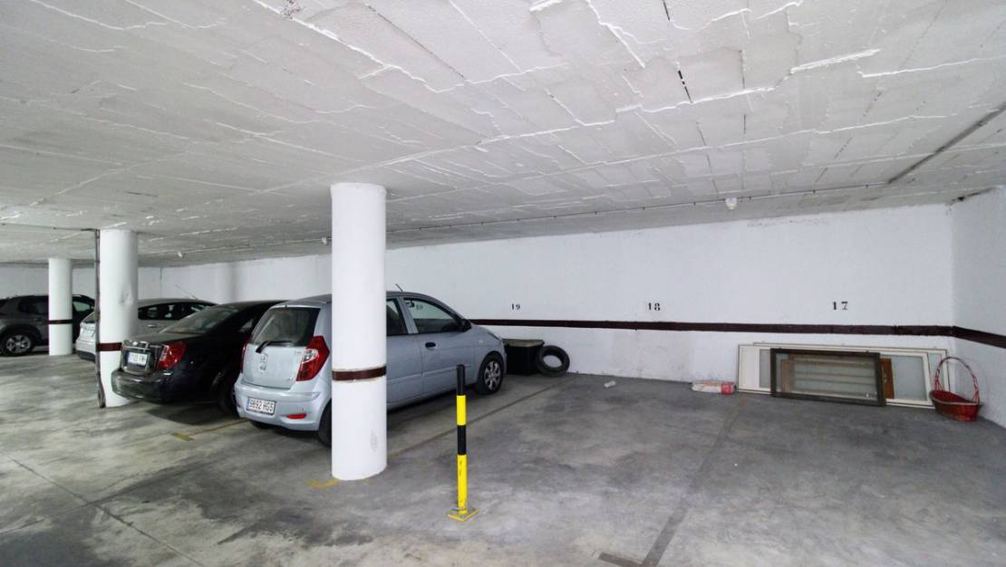 Venta - Garaje - Torrevieja - Torrevieja Centro