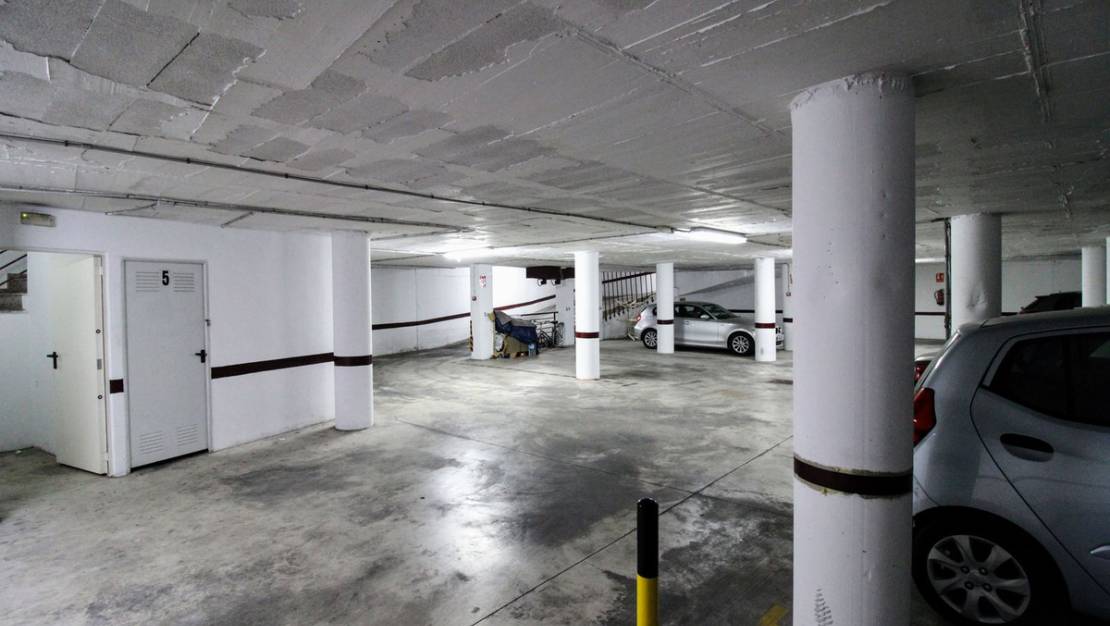 Venta - Garaje - Torrevieja - Torrevieja Centro